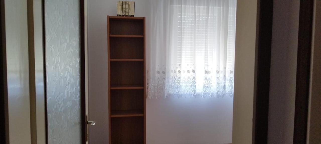 7 Flower Street Apartment Sempeter pri Gorici Eksteriør bilde
